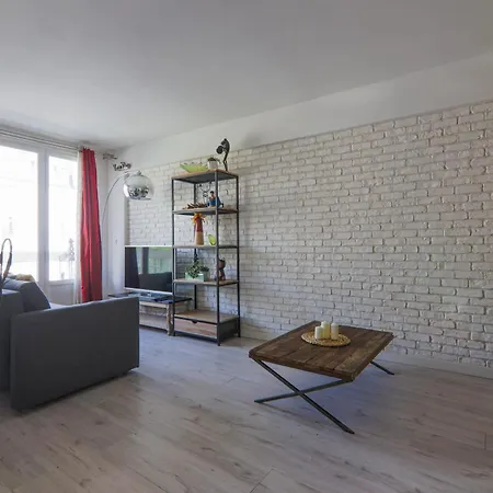 Apartment-4p -pierre Leve With Netflix