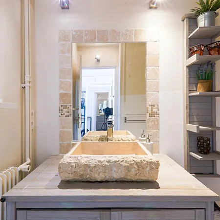 Apartment-4p -pierre Leve With Netflix Lägenhet