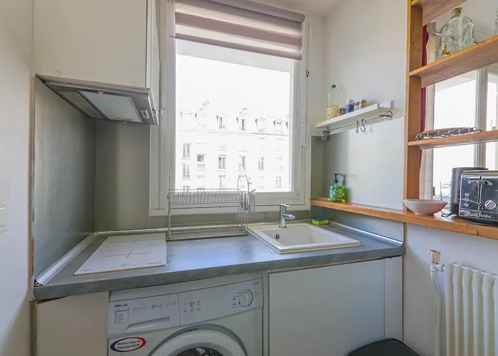 Apartment-4p -pierre Leve With Netflix Lägenhet *